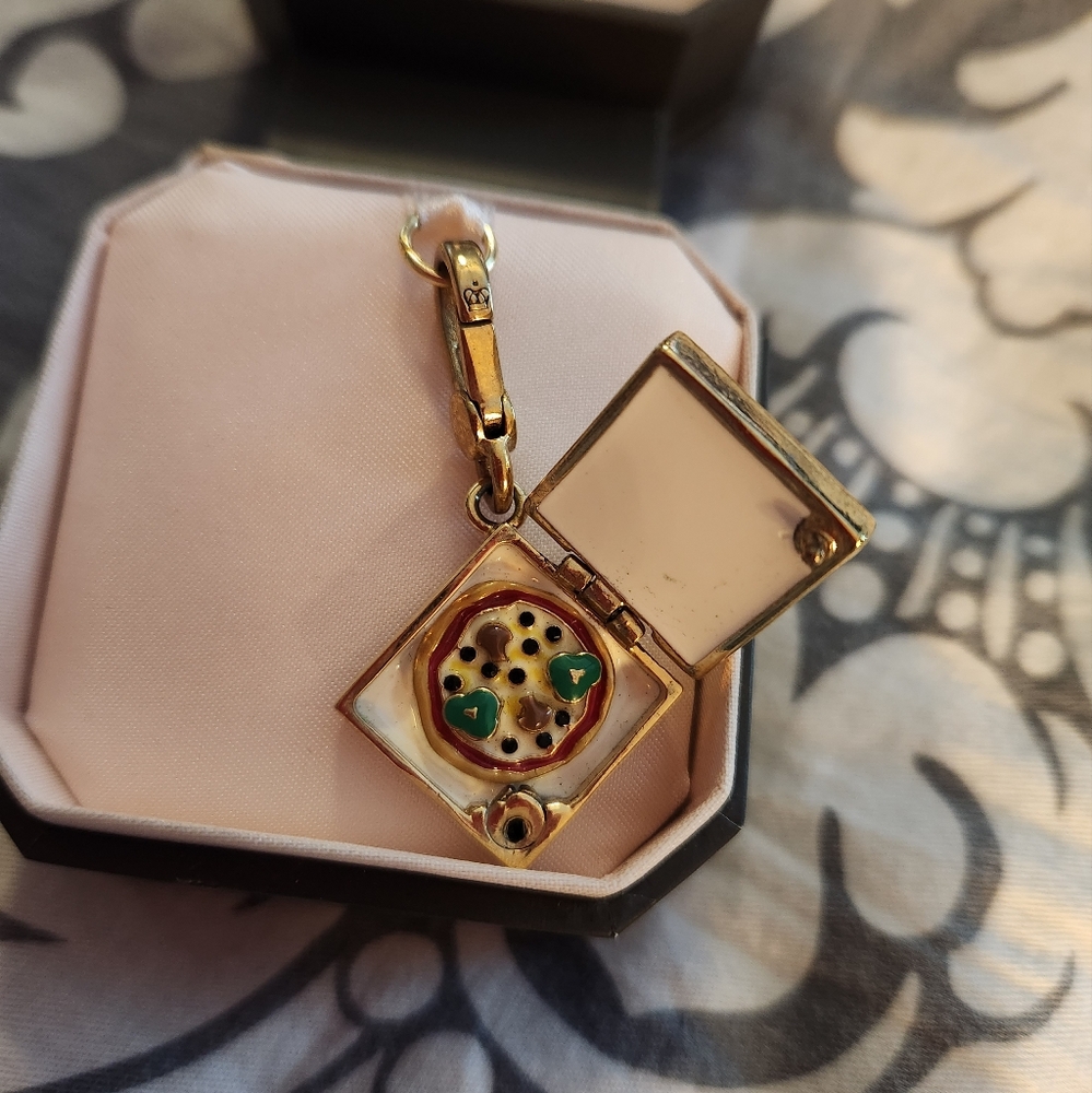 Juicy Couture pizza box charm - Picture 2 of 9